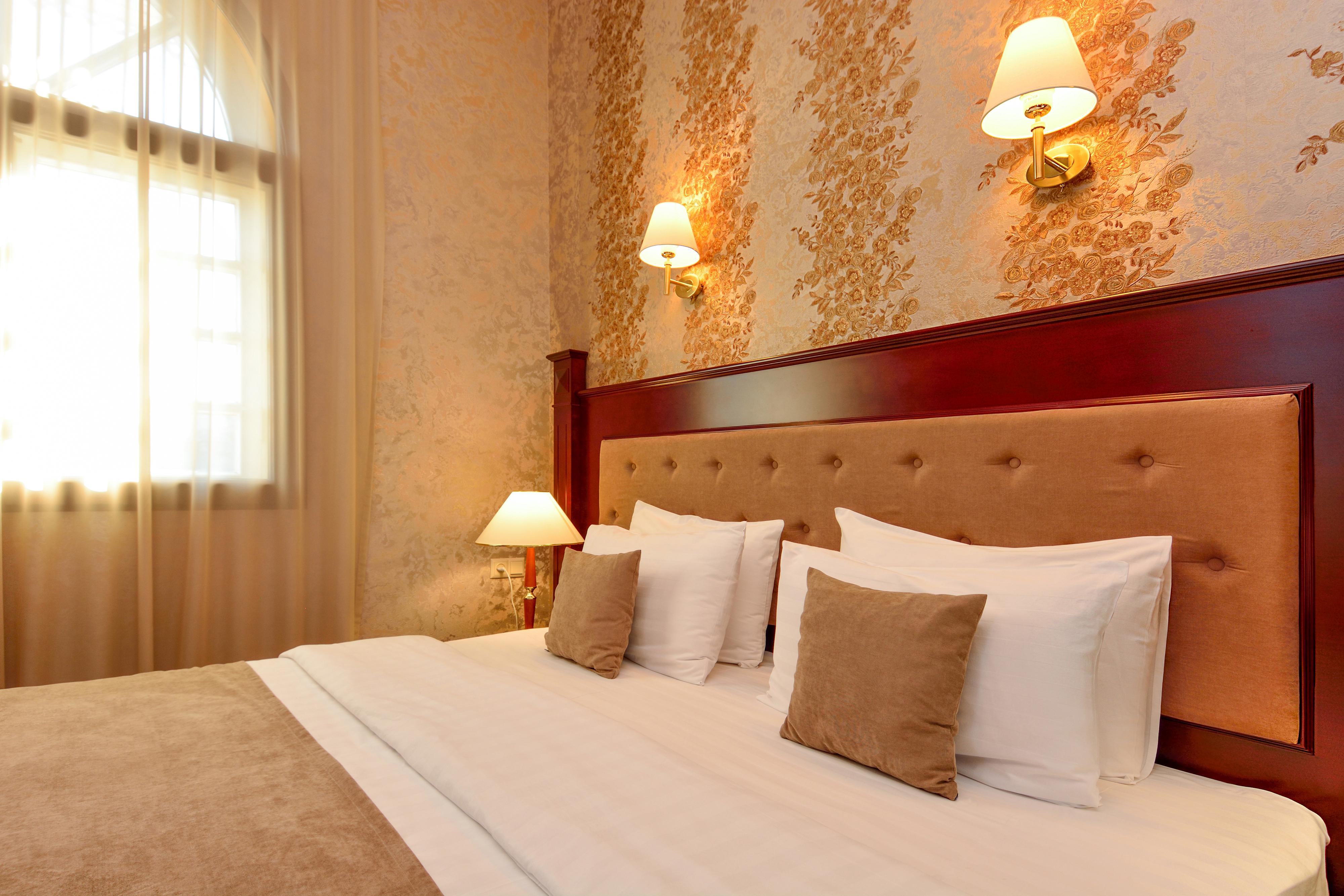 River Side Hotel Tbilisi Eksteriør bilde A bedroom at the hotel