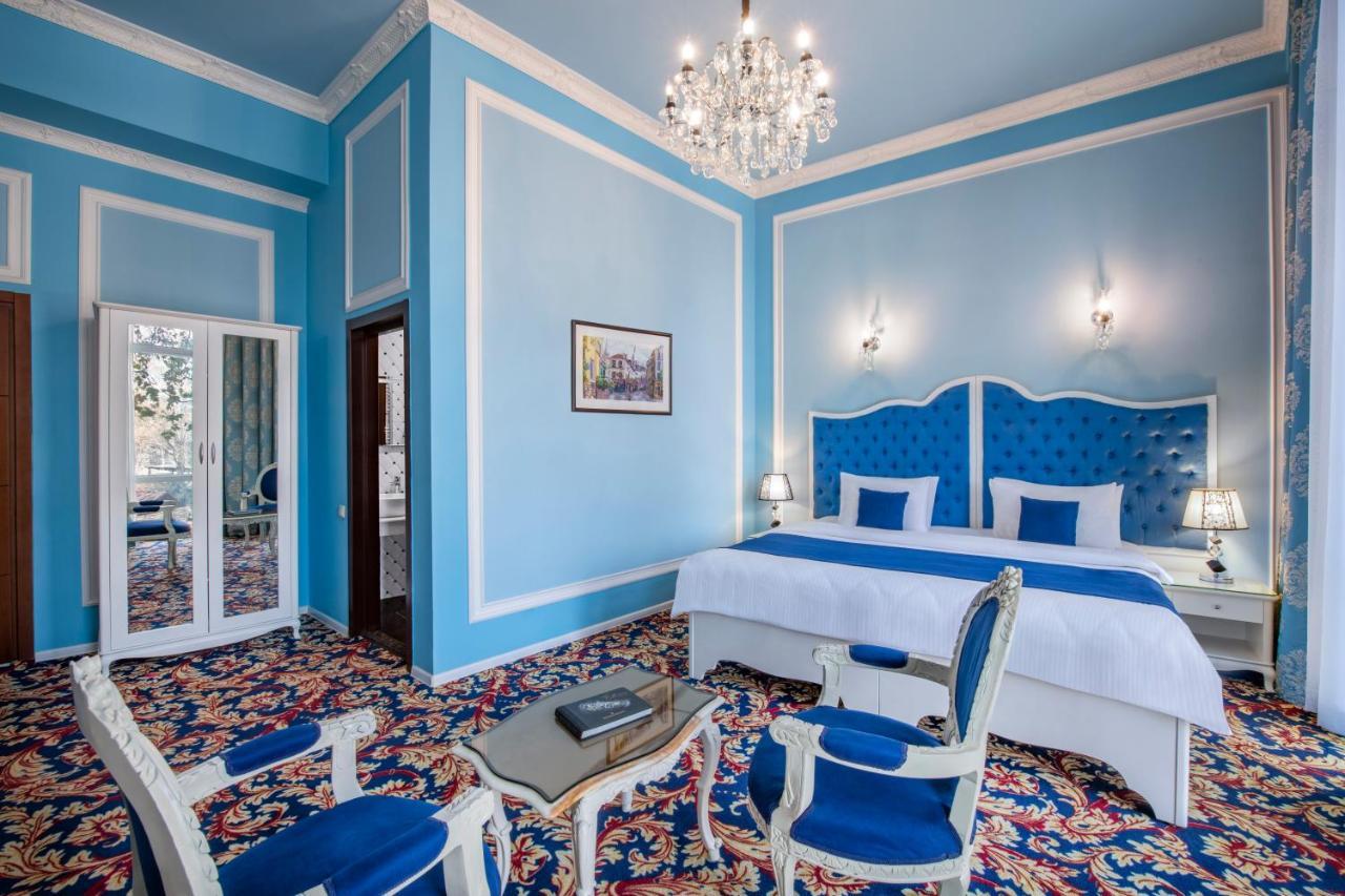River Side Hotel Tbilisi Eksteriør bilde Deluxe Room
